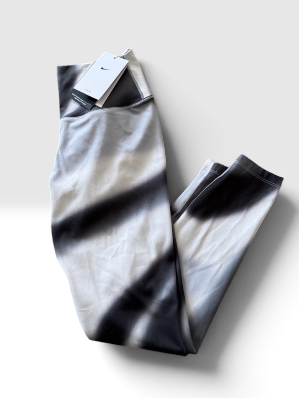 NWT Nike One High Rise 7/8” Length Leggings | Size S